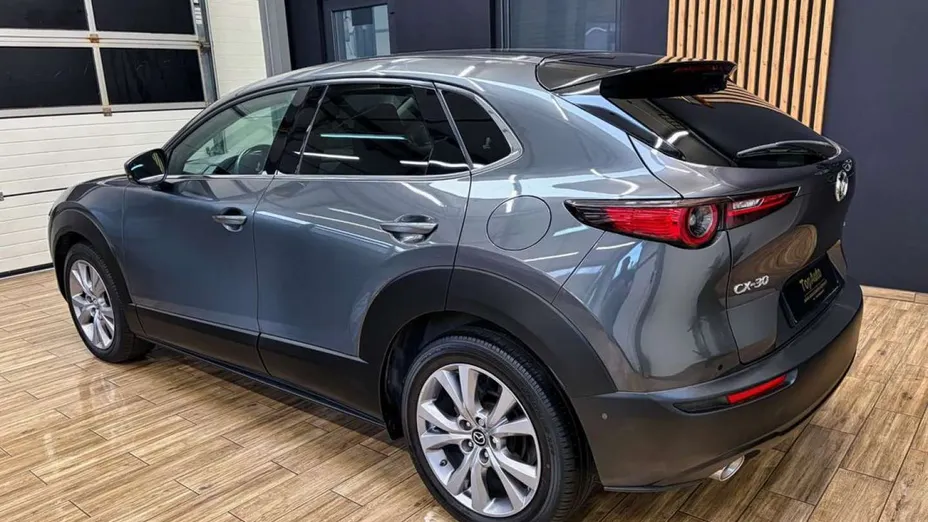MAZDA CX-30 -