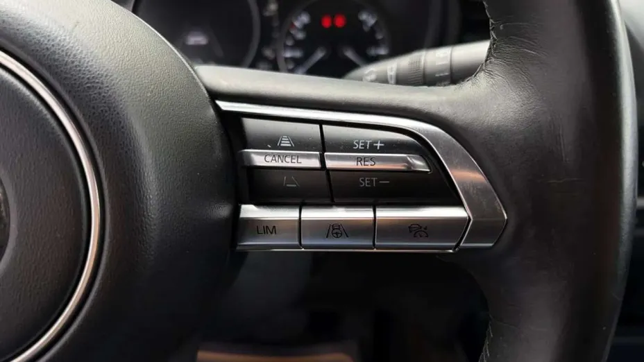 MAZDA CX-30 -