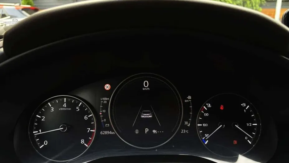 MAZDA CX-30 -