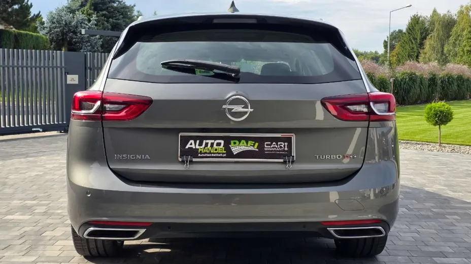 OPEL Insignia -