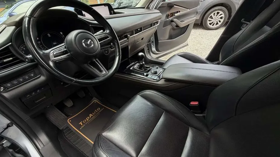 MAZDA CX-30 -