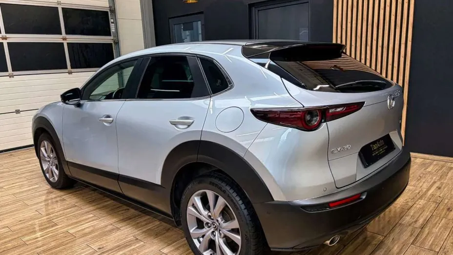 MAZDA CX-30 -