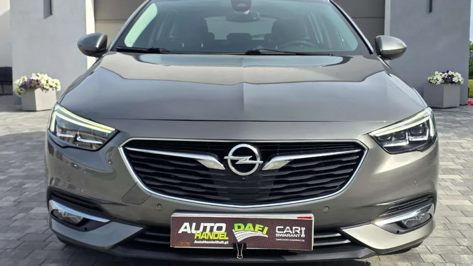 OPEL Insignia -