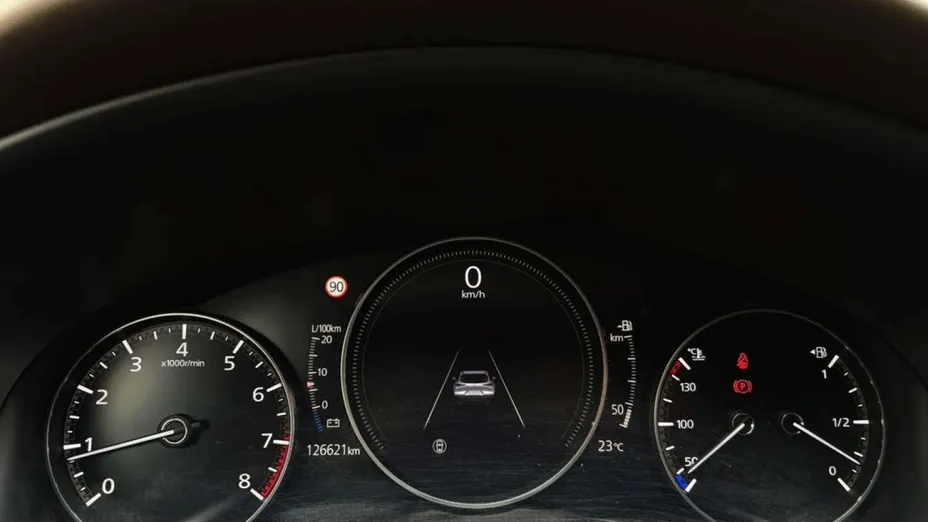 MAZDA CX-30 -