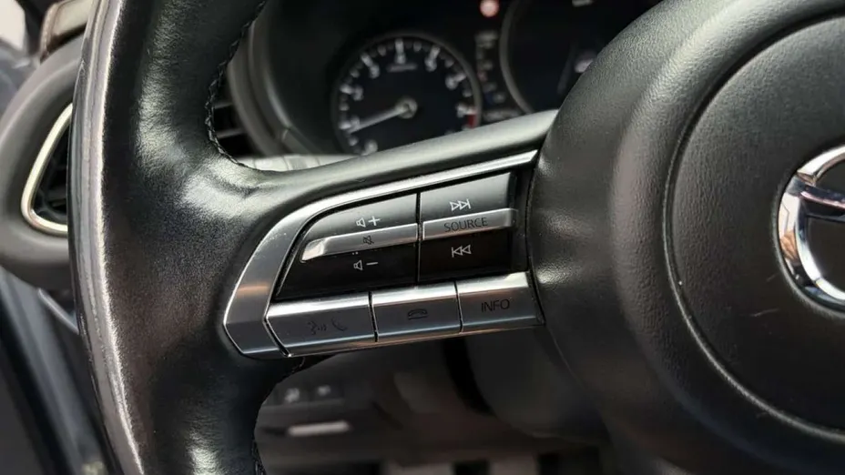 MAZDA CX-30 -