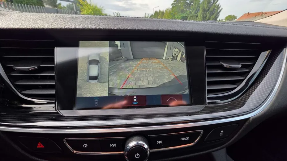 OPEL Insignia -