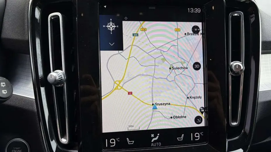 VOLVO XC40 -