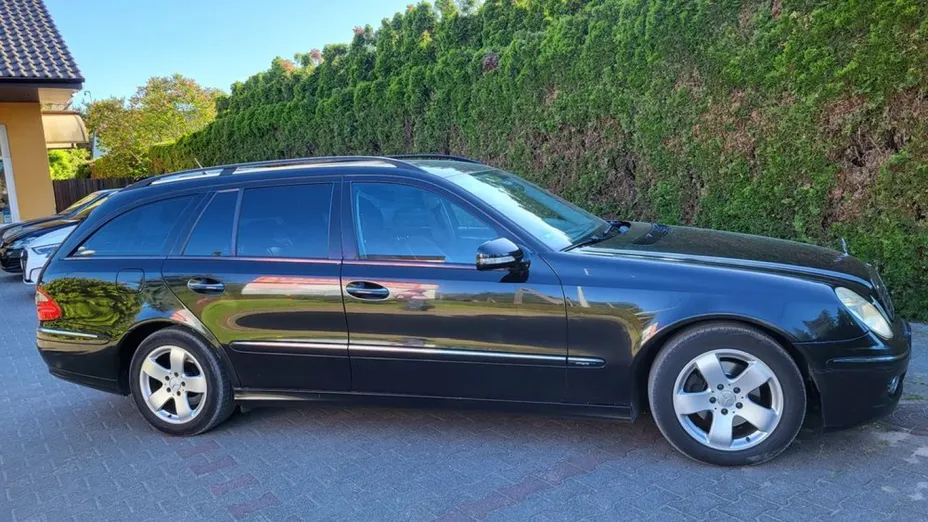 MERCEDES-BENZ E Klasa -