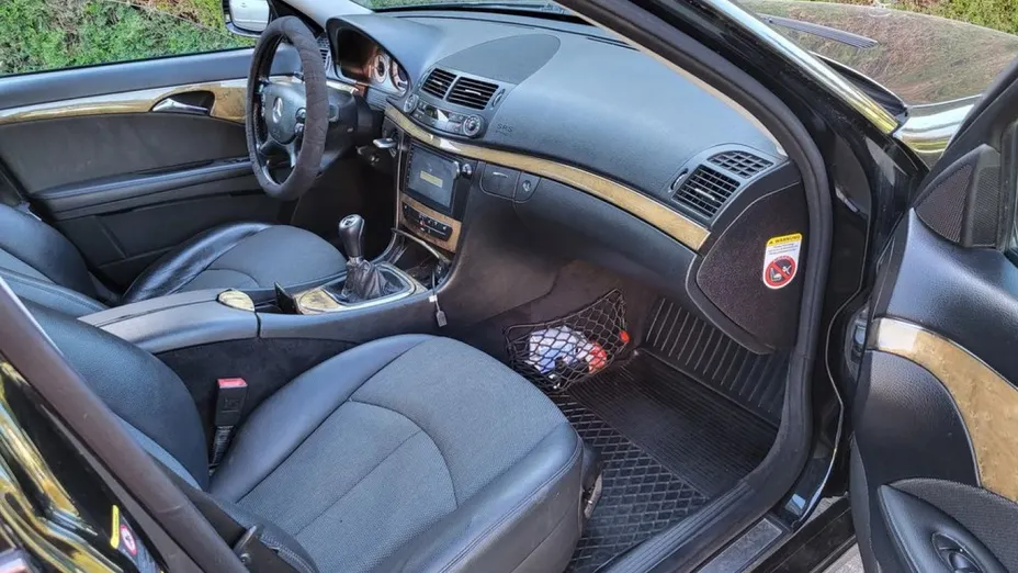 MERCEDES-BENZ E Klasa -