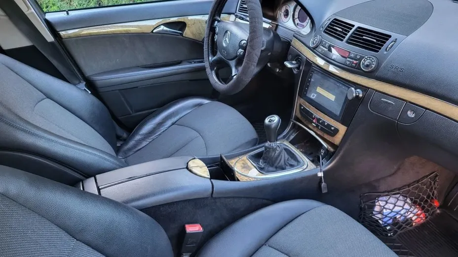 MERCEDES-BENZ E Klasa -