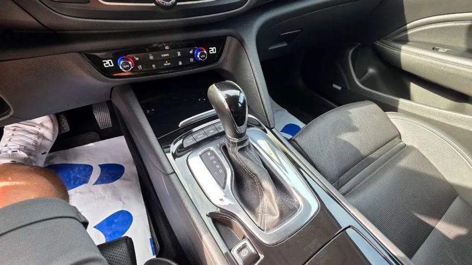 OPEL Insignia -