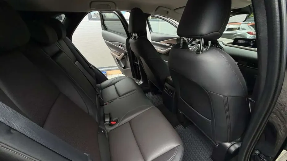 MAZDA CX-30 -
