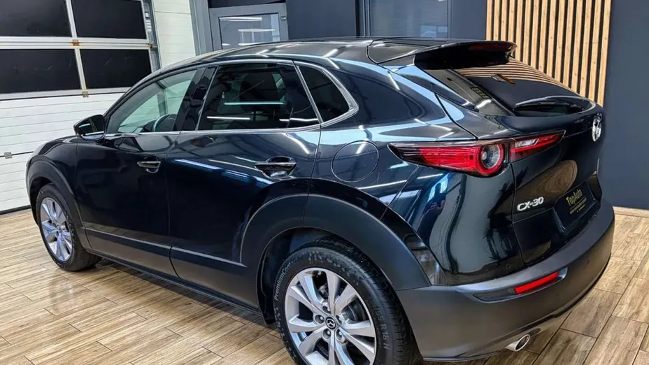 MAZDA CX-30 -