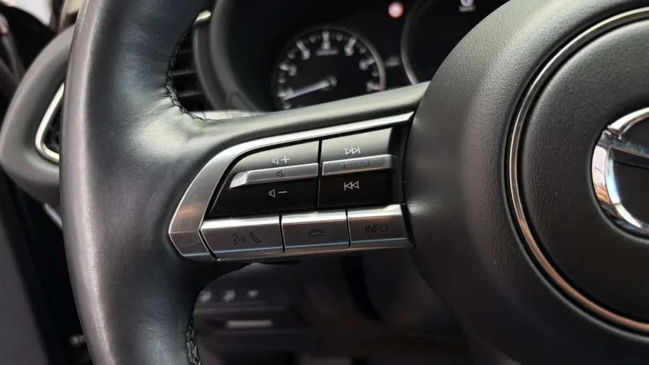 MAZDA CX-30 -