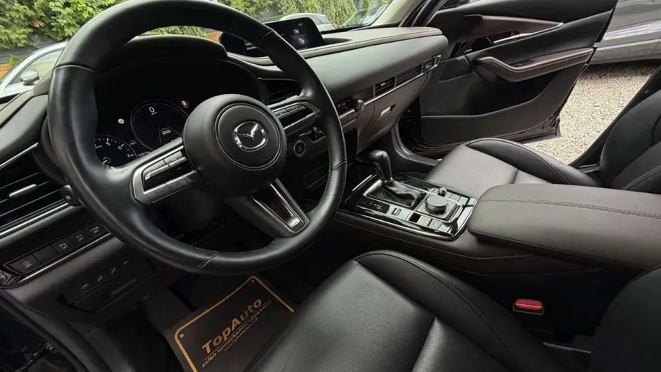 MAZDA CX-30 -