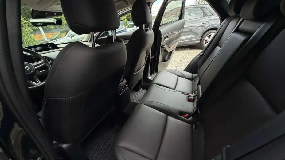 MAZDA CX-30 -