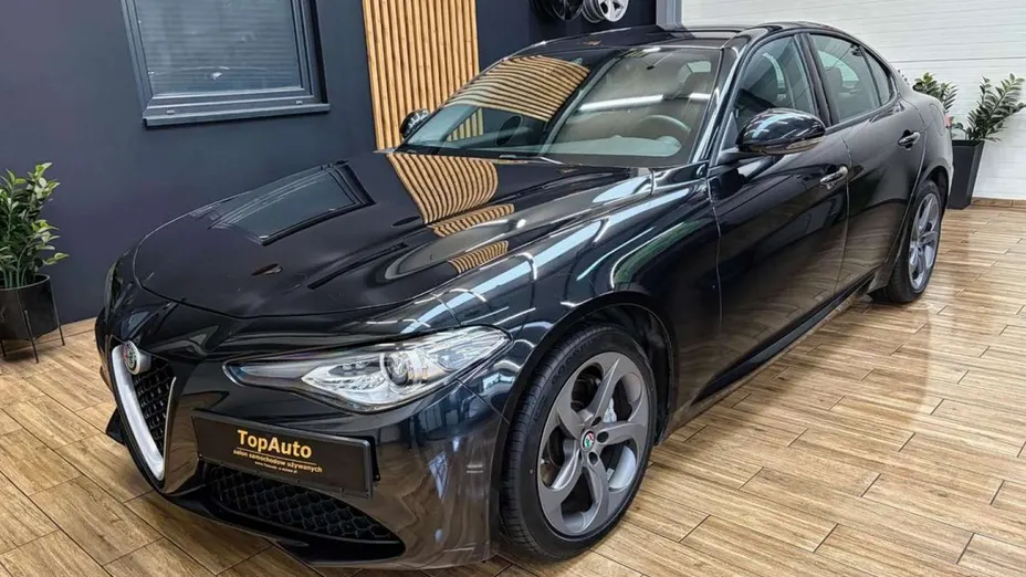 ALFA ROMEO Giulia -