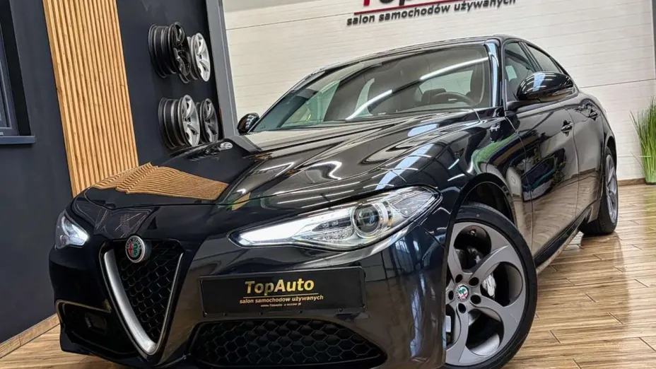 ALFA ROMEO Giulia -