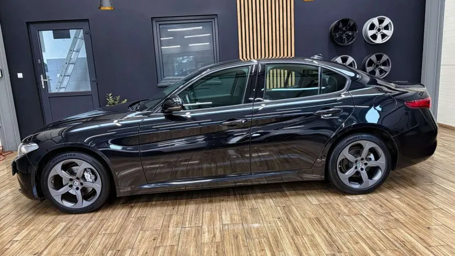 ALFA ROMEO Giulia -