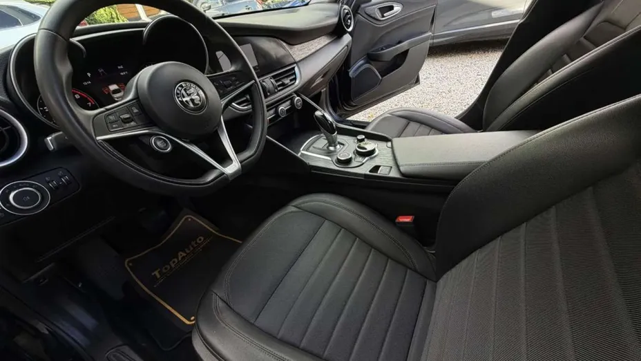 ALFA ROMEO Giulia -