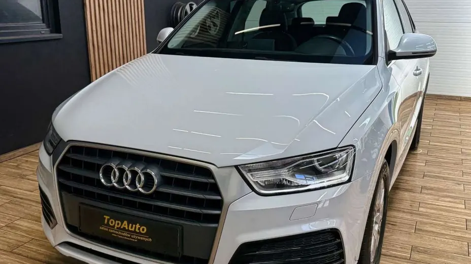 AUDI Q3 -