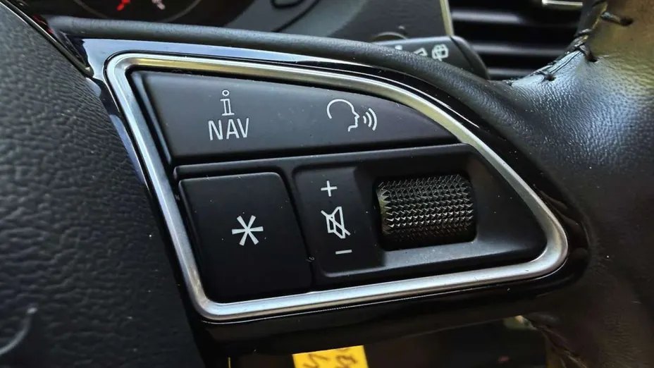 AUDI Q3 -