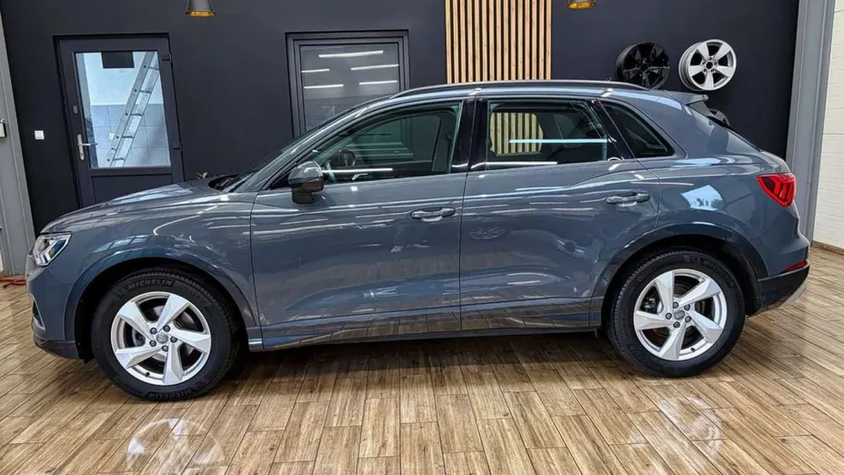AUDI Q3 -