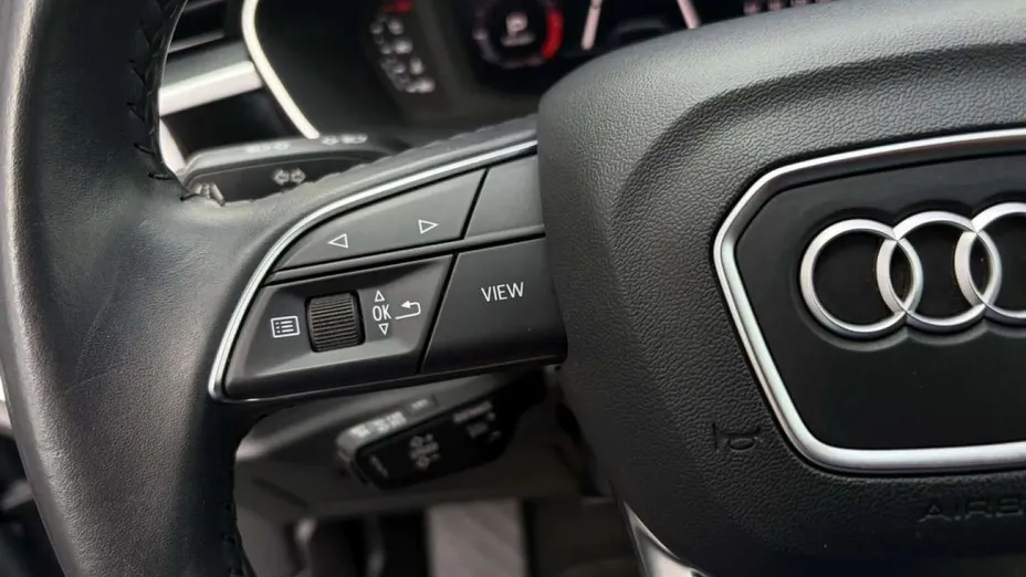 AUDI Q3 -