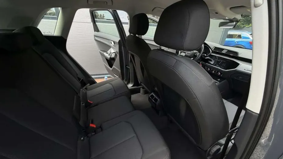 AUDI Q3 -