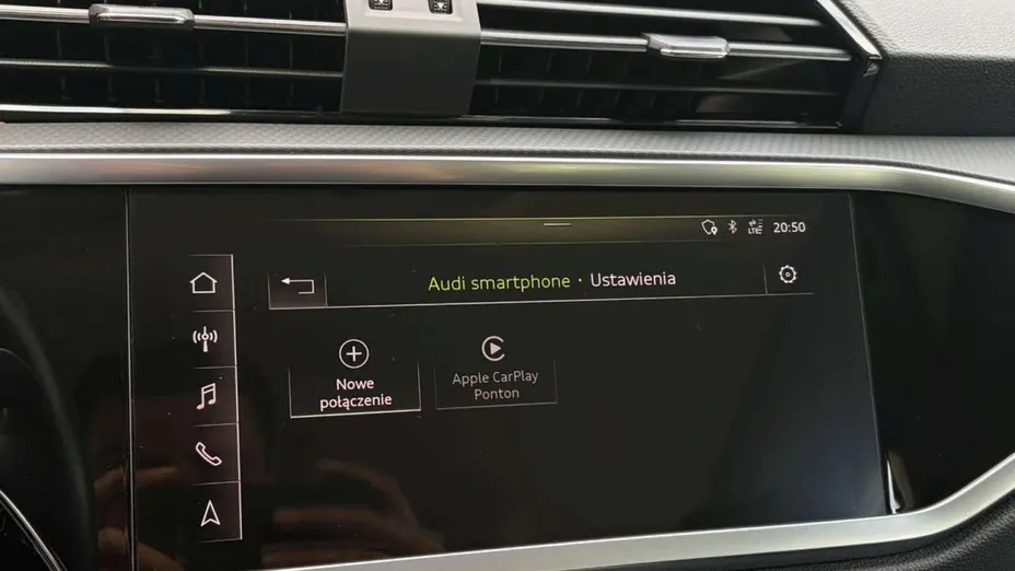 AUDI Q3 -