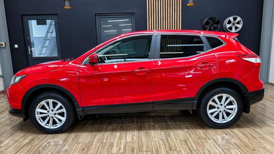 NISSAN Qashqai -