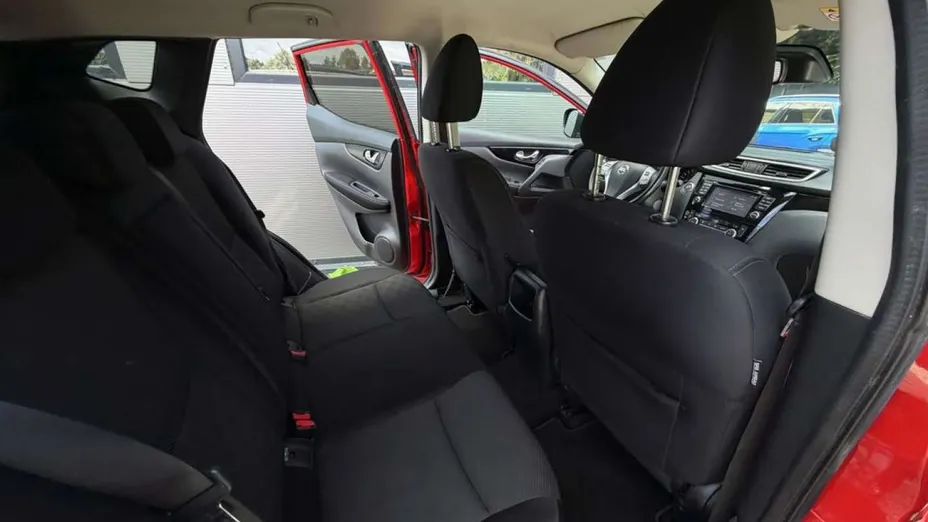 NISSAN Qashqai -