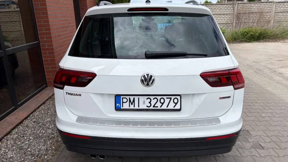 VOLKSWAGEN Tiguan -