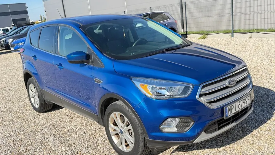 FORD Kuga -