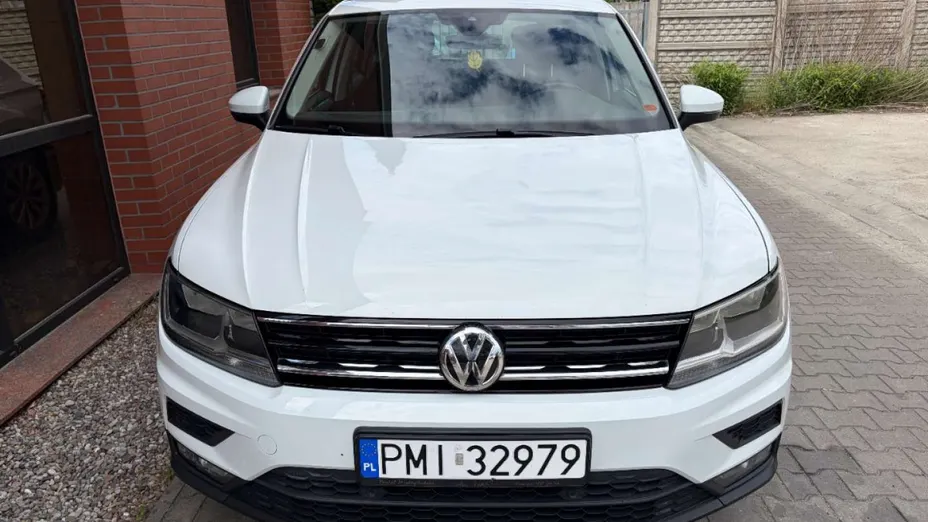 VOLKSWAGEN Tiguan -