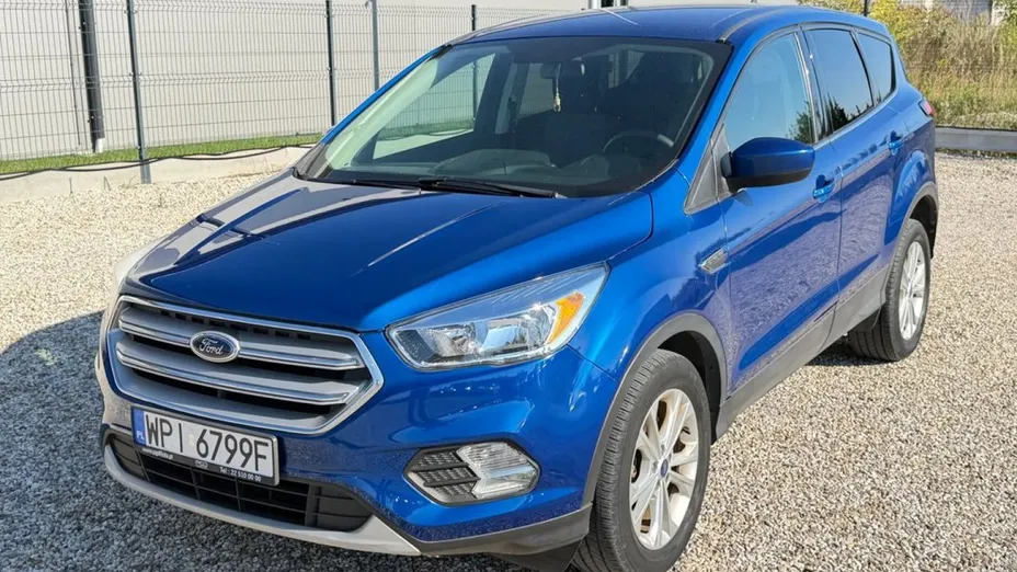 FORD Kuga -