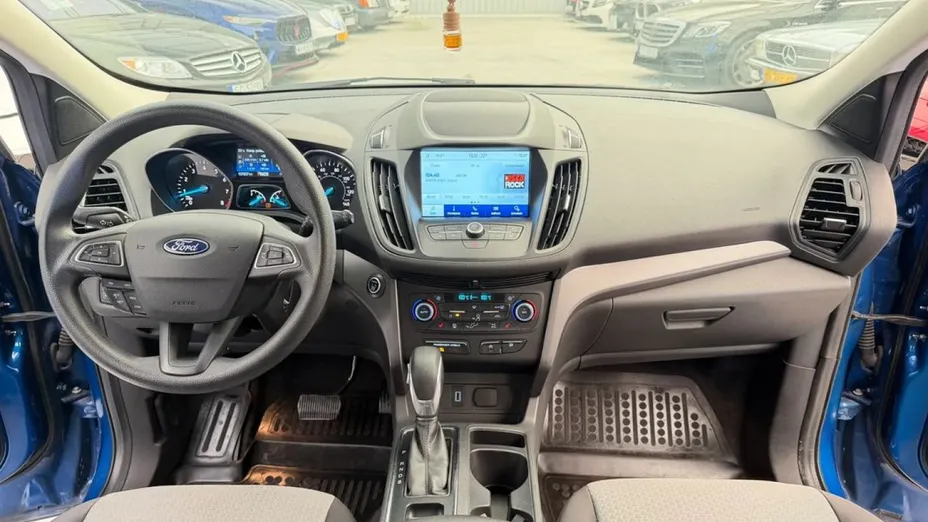 FORD Kuga -