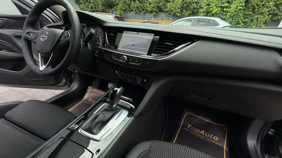 OPEL Insignia -