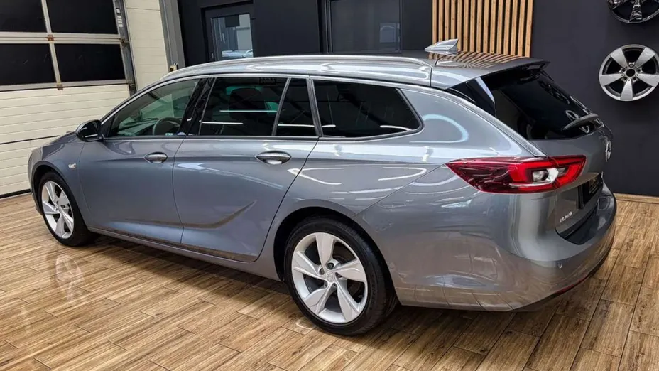 OPEL Insignia -