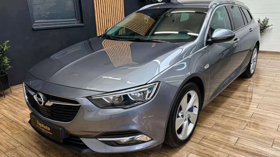 OPEL Insignia -