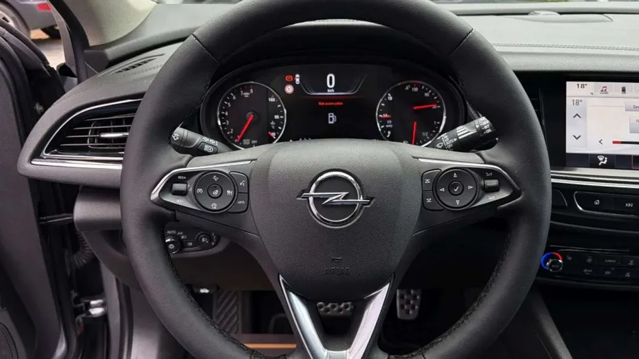 OPEL Insignia -