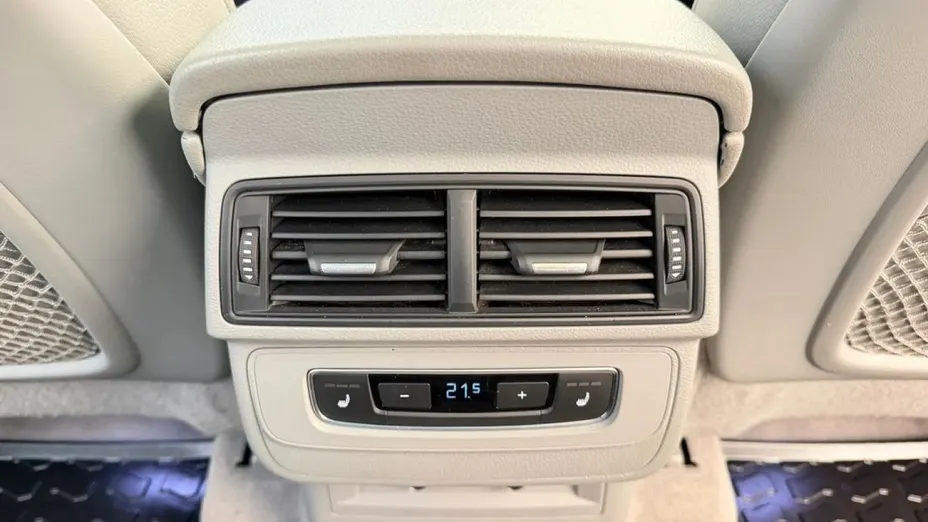 AUDI Q7 -