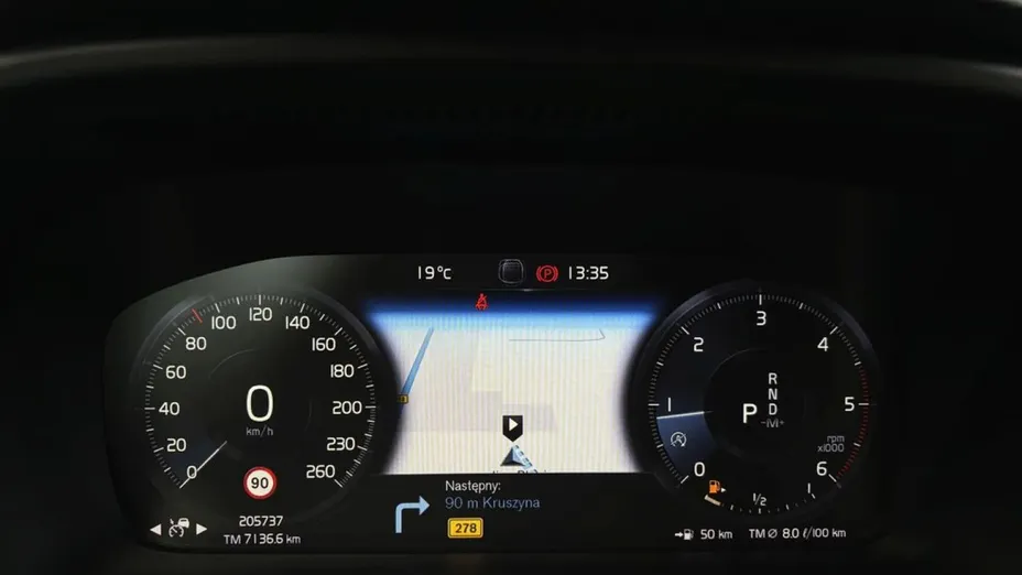 VOLVO XC40 -