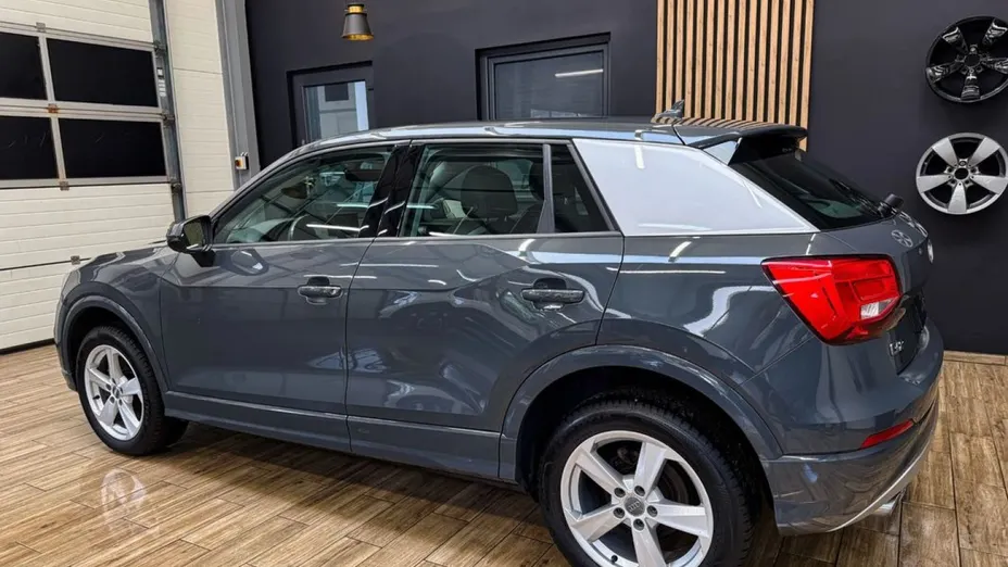 AUDI Q2 -