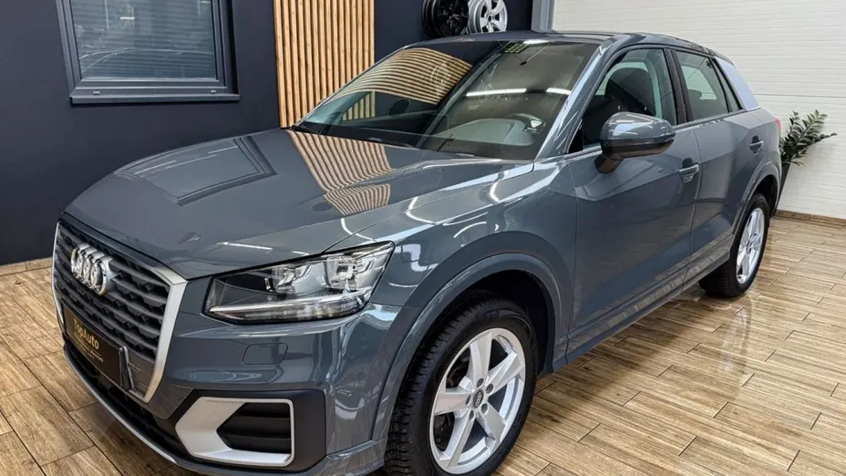 AUDI Q2 -