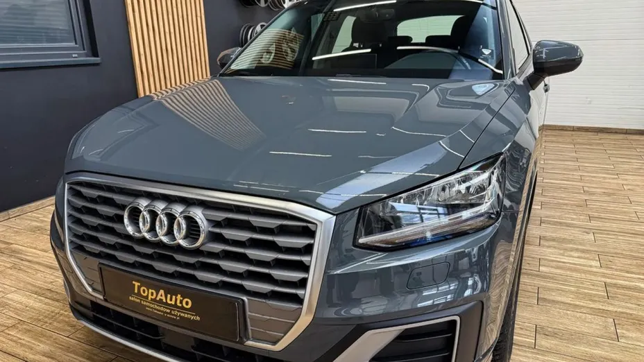 AUDI Q2 -