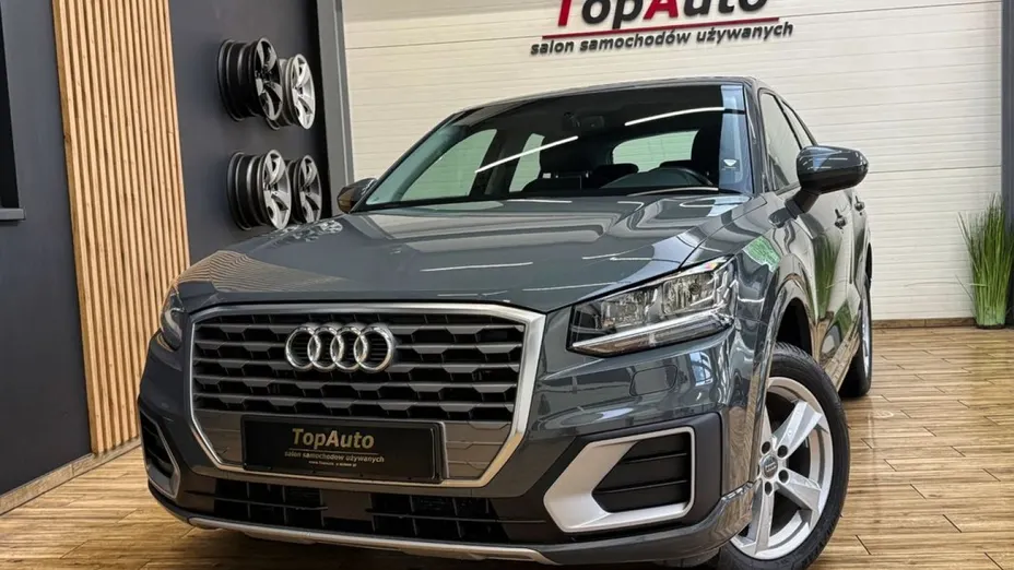 AUDI Q2 -