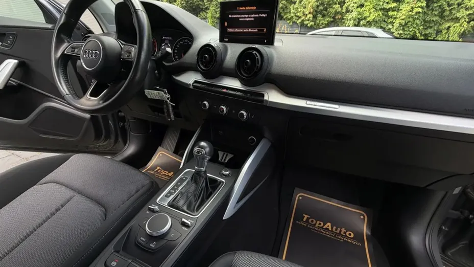 AUDI Q2 -