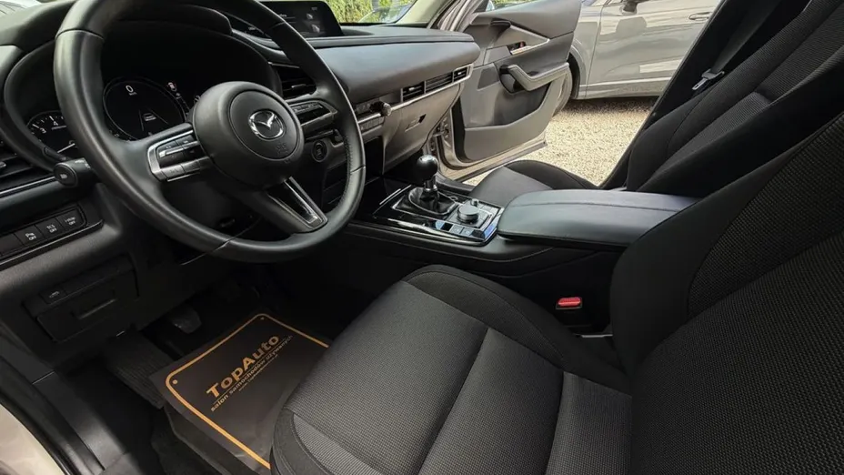 MAZDA CX-30 -
