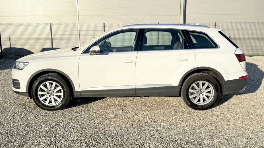 AUDI Q7 -